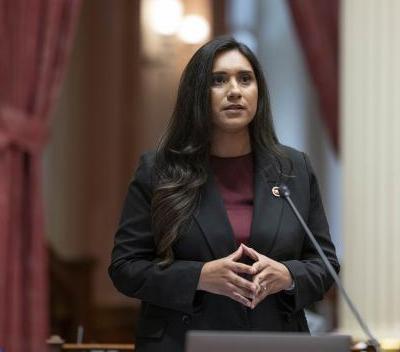 Senator Sabrina Cervantes gives remarks on a bill while standing on the Senate floor.